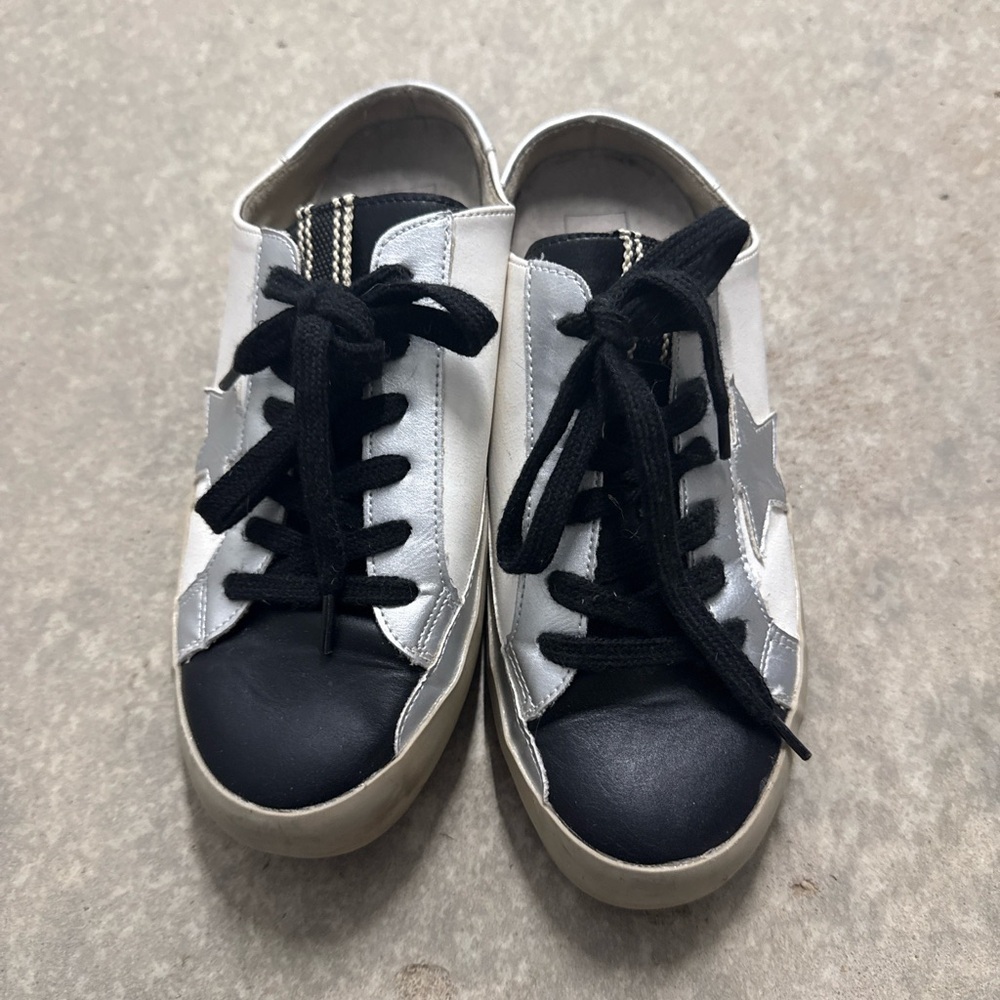 Shu Shop Philippa Sneakers – Black & White Star Detail – Women’s Size 6.5 (43)